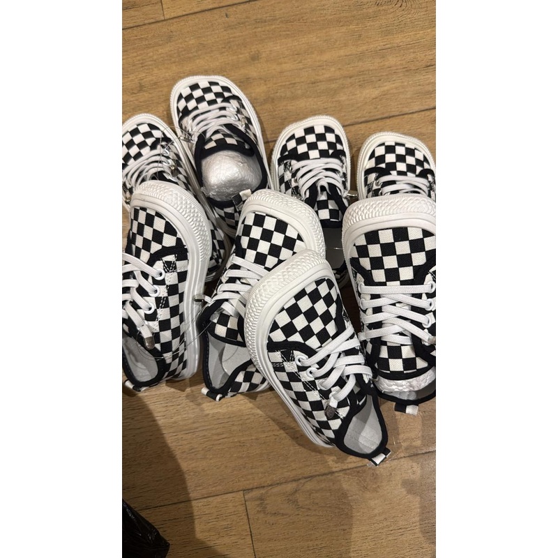Classy kids rubber shoes perfect quality