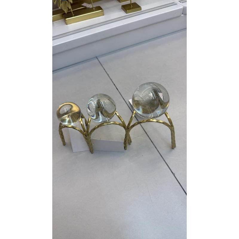 3 pcs can be placed separately