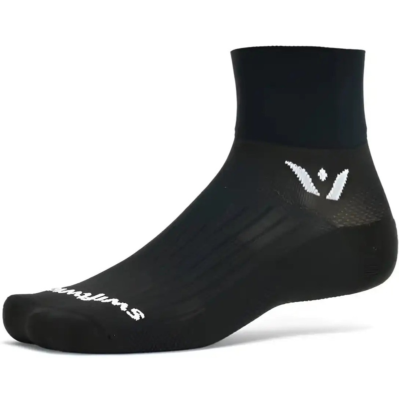 Swiftwick Aspire Quarter Crew (Black) Socks – Black