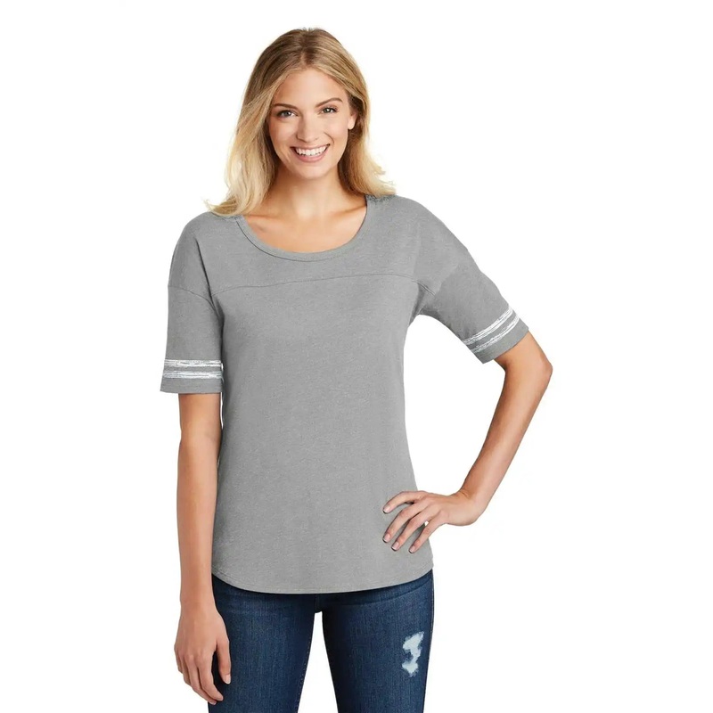 District DT487 Women’s Scorecard Tee – Heathered Nickel White