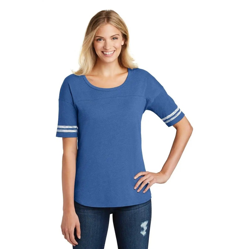 District DT487 Women’s Scorecard Tee – Heathered True Royal White
